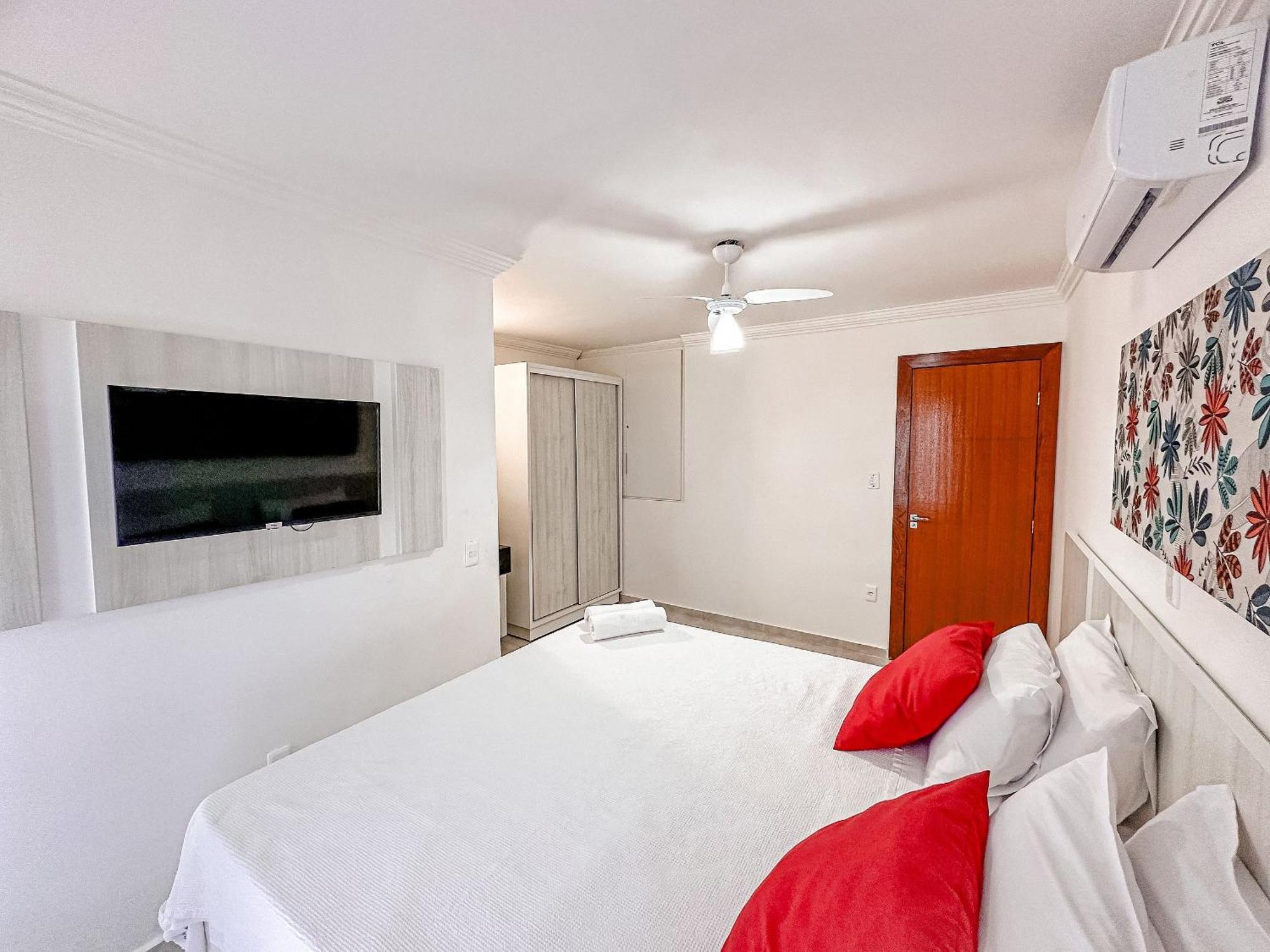 Casa de férias Casa Toda Climatizada Com 2 Suites, Gourmet Privativo E Internet 300mbps No Residencial Monte Oliveiras Em Arraial D'ajuda , Com Piscinas, Sauna E Portaria 24hrs.
