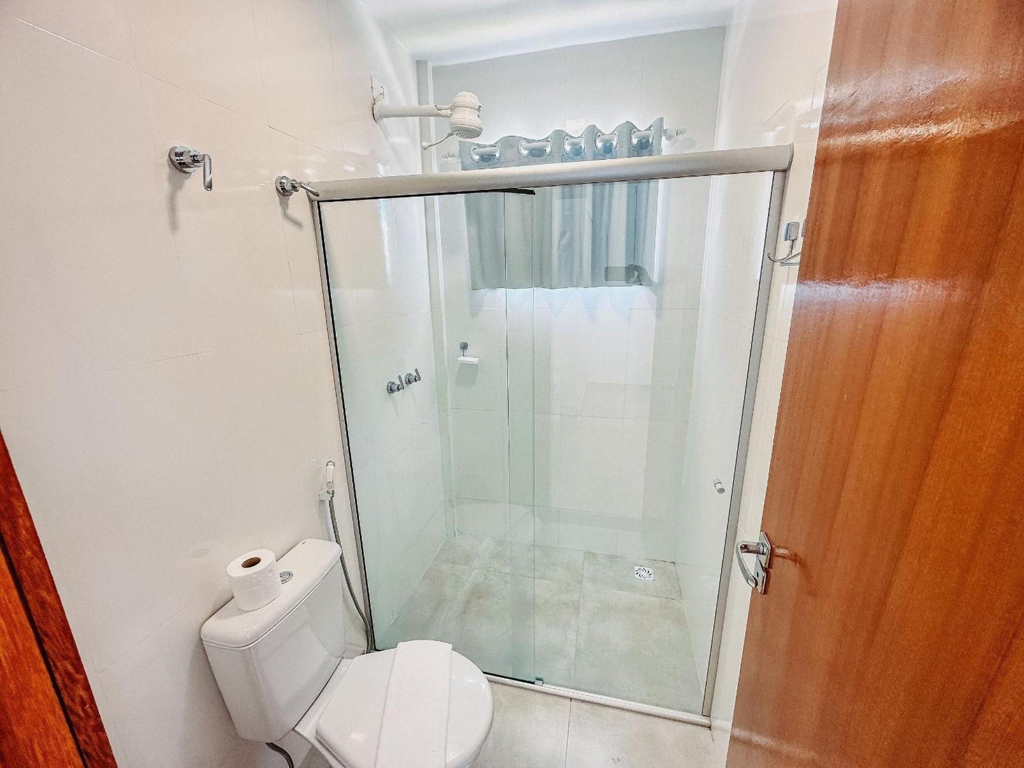 Casa de férias Casa Toda Climatizada Com 2 Suites, Gourmet Privativo E Internet 300mbps No Residencial Monte Oliveiras Em Arraial D'ajuda , Com Piscinas, Sauna E Portaria 24hrs. *
