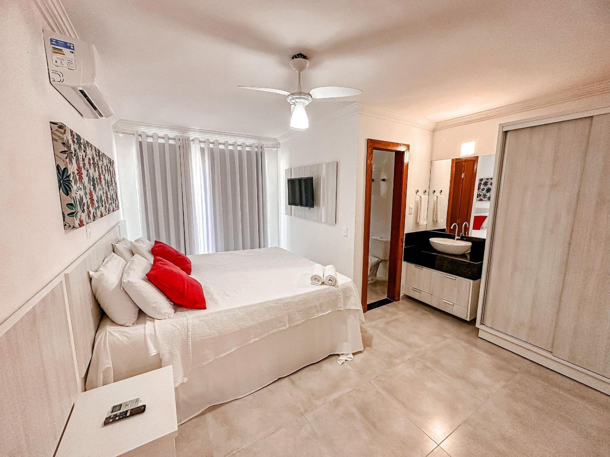 Casa de férias Casa Toda Climatizada Com 2 Suites, Gourmet Privativo E Internet 300mbps No Residencial Monte Oliveiras Em Arraial D'ajuda , Com Piscinas, Sauna E Portaria 24hrs. *