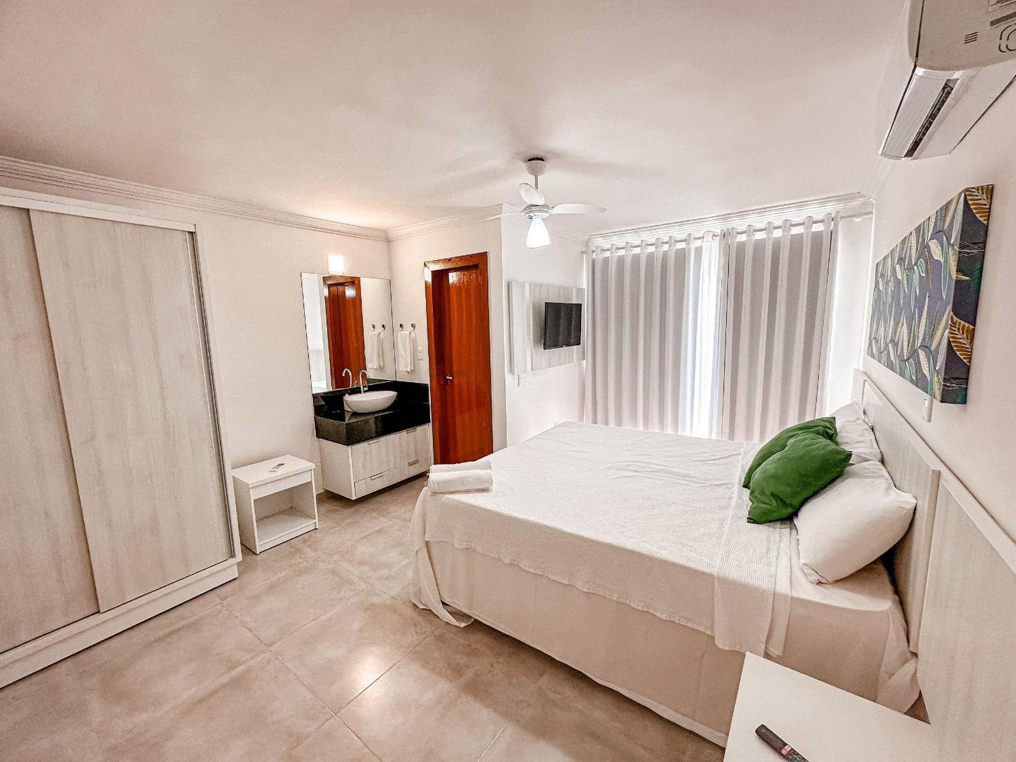 Casa de férias Casa Toda Climatizada Com 2 Suites, Gourmet Privativo E Internet 300mbps No Residencial Monte Oliveiras Em Arraial D'ajuda , Com Piscinas, Sauna E Portaria 24hrs. Porto Seguro