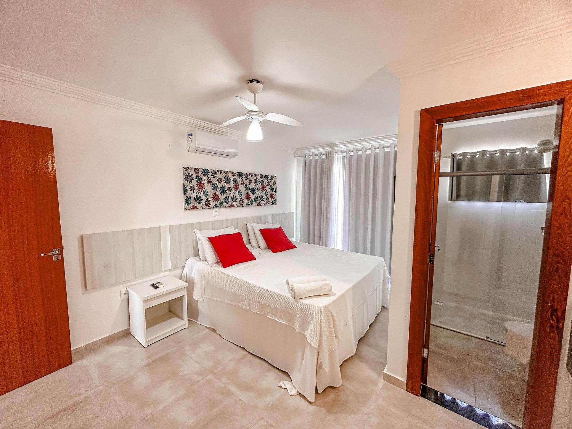 Casa Toda Climatizada Com 2 Suites, Gourmet Privativo E Internet 300mbps No Residencial Monte Oliveiras Em Arraial D'ajuda , Com Piscinas, Sauna E Portaria 24hrs. *